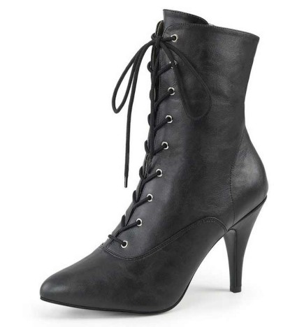 Ankle boots in black